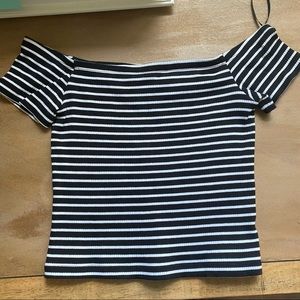 fitted crop off-the-shoulder top